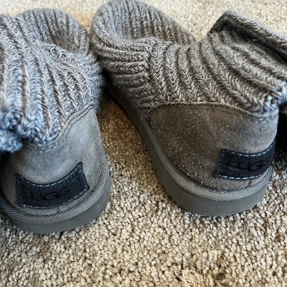 Ugg Gray Classic Cardy boots